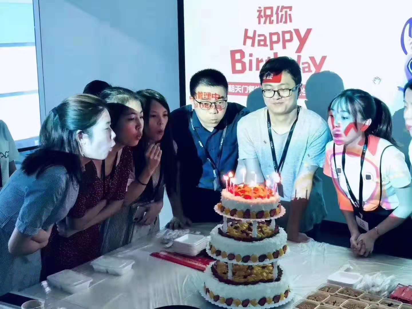 九月生日会遇上中秋宴，双倍关怀双倍幸福！