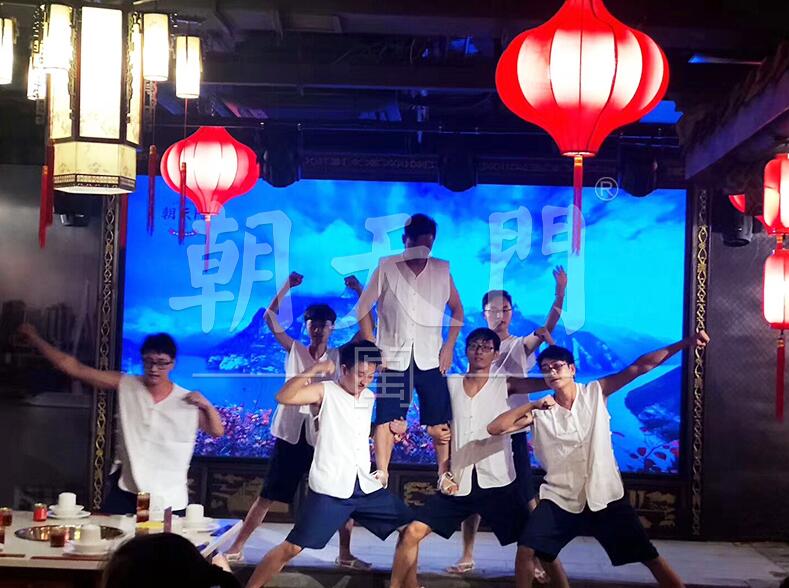 正宗特色火锅加盟费多少，不妨来算一下