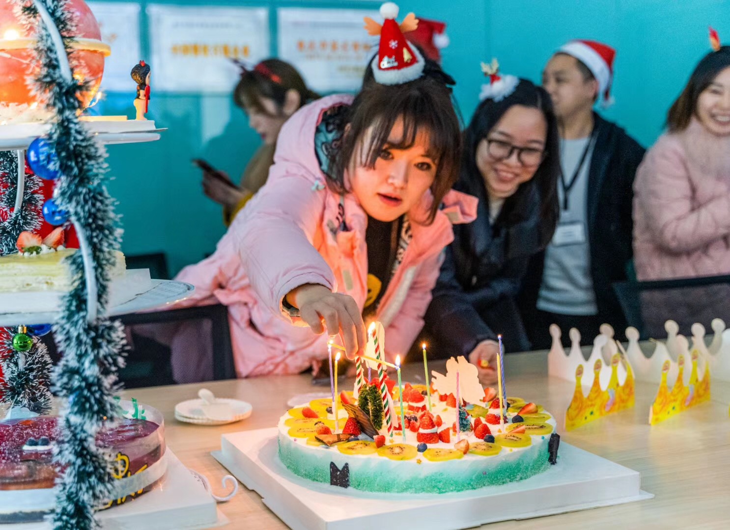 朝天门火锅祝大家圣诞节快乐！