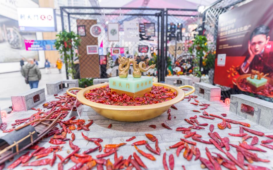 120万开一家特色火锅店够不够？