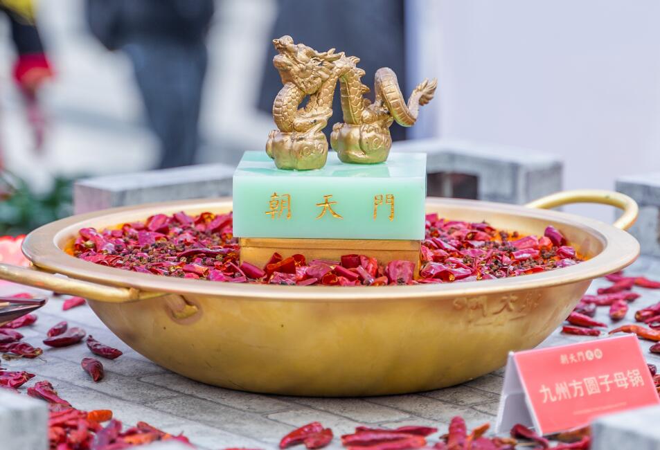 阆中开火锅加盟店好吗？当地消费水平如何？