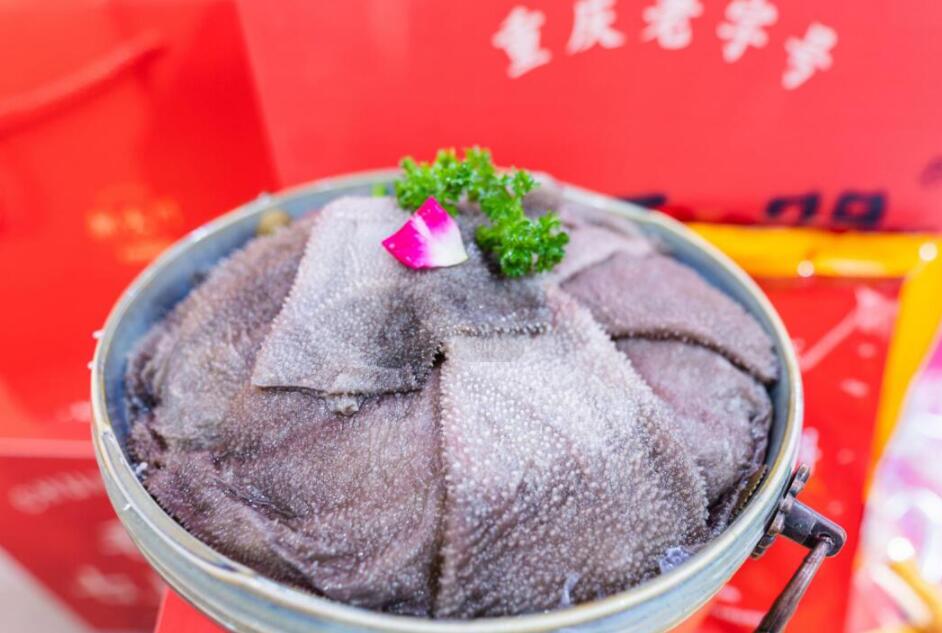 重庆火锅中有哪些其貌不扬，味道却惊艳四座的菜？