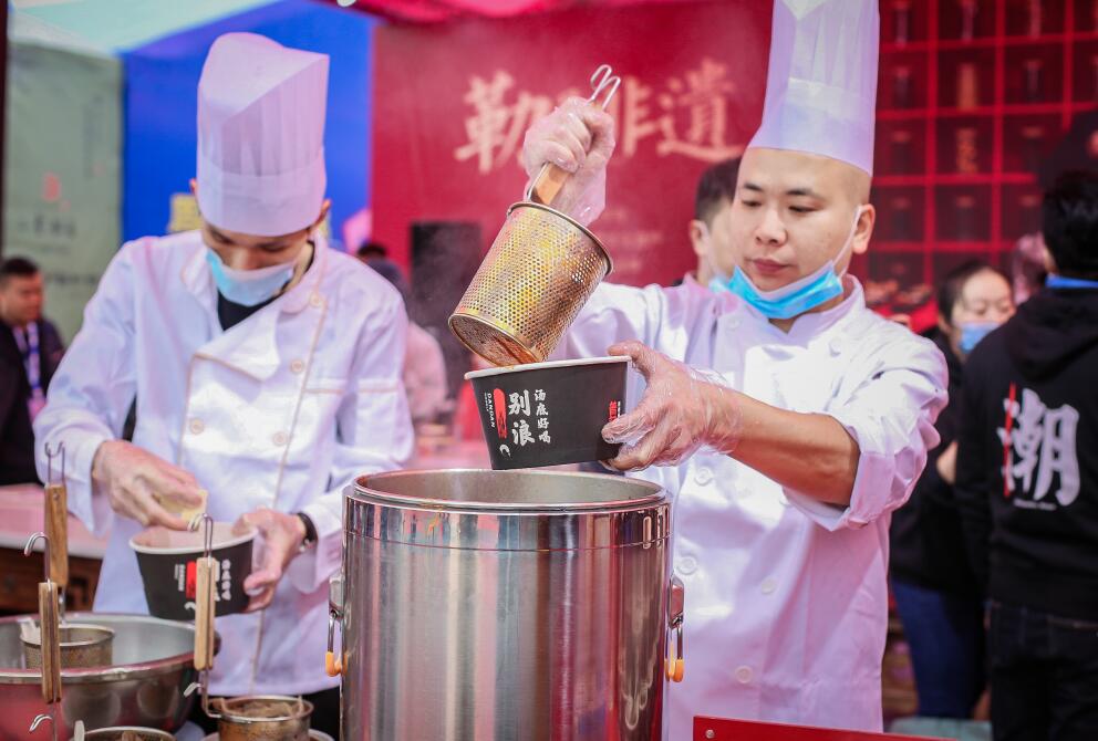 如何让出色的服务为你的火锅店加分？