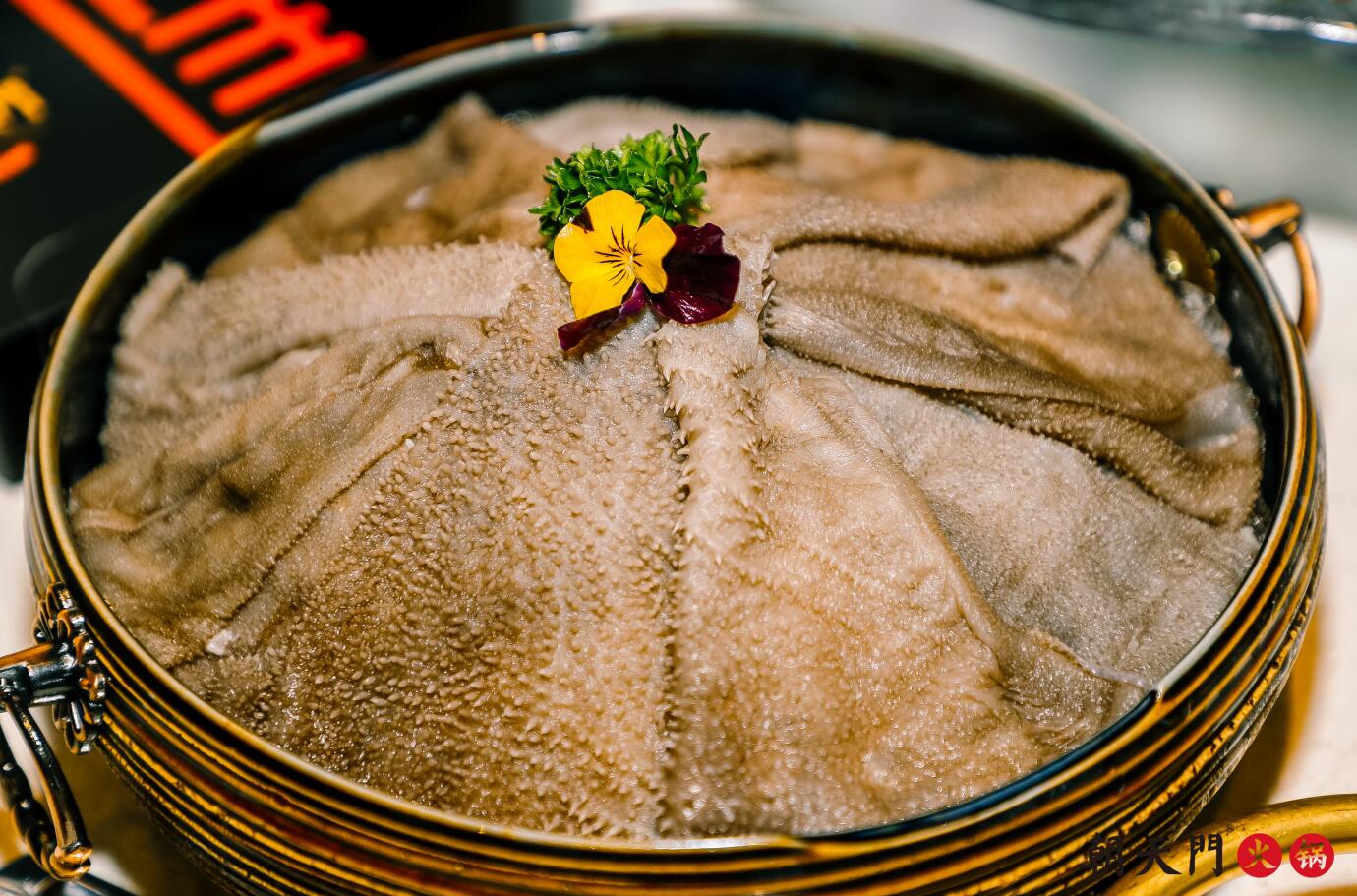 商洛开火锅加盟店，如何把生意经营好？