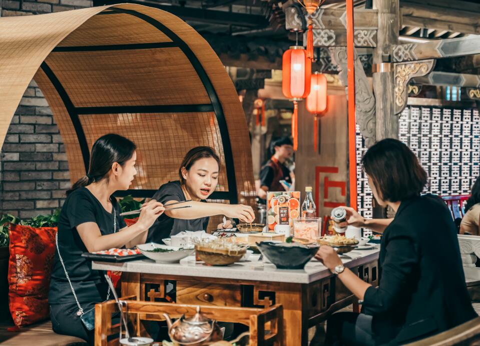 重庆火锅深受欢迎，除了味道外还与这点有关！