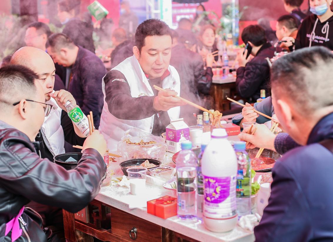 开火锅店竟有这些问题，80％的人都忽视了！