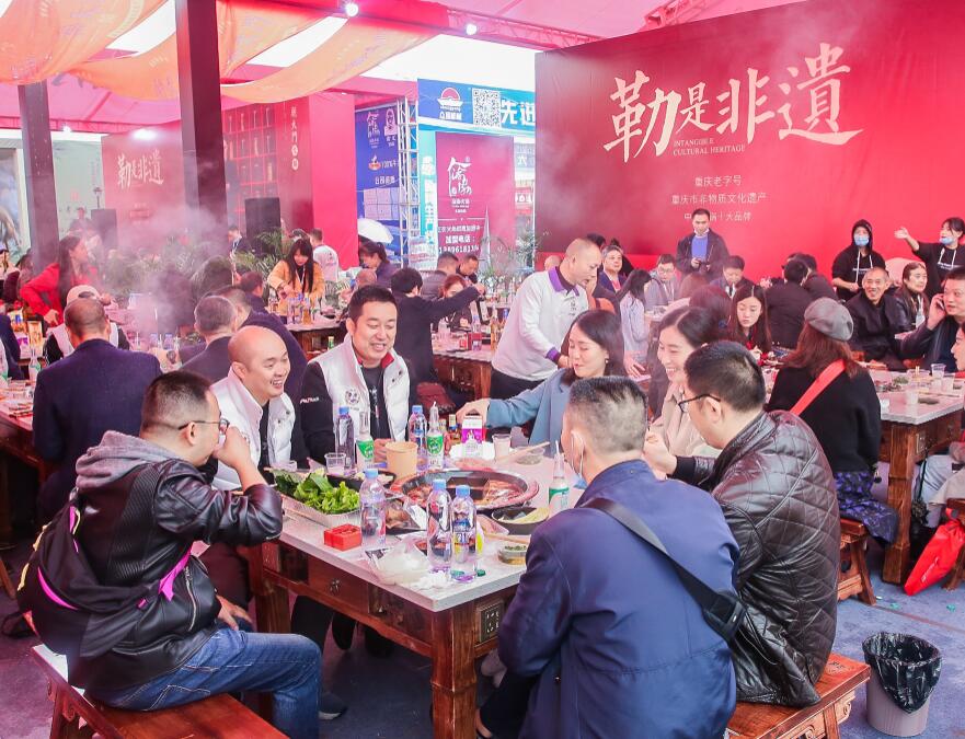 开火锅店真的赚钱吗？火锅的优势有哪些？