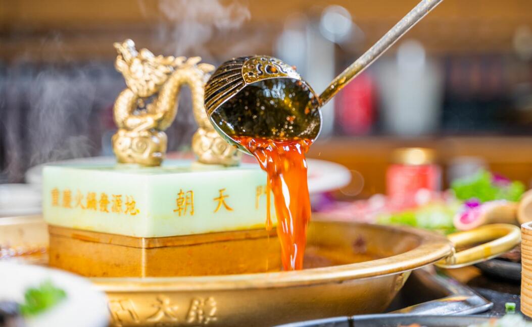 女生开火锅店，选对火锅品牌，让开店更轻松！