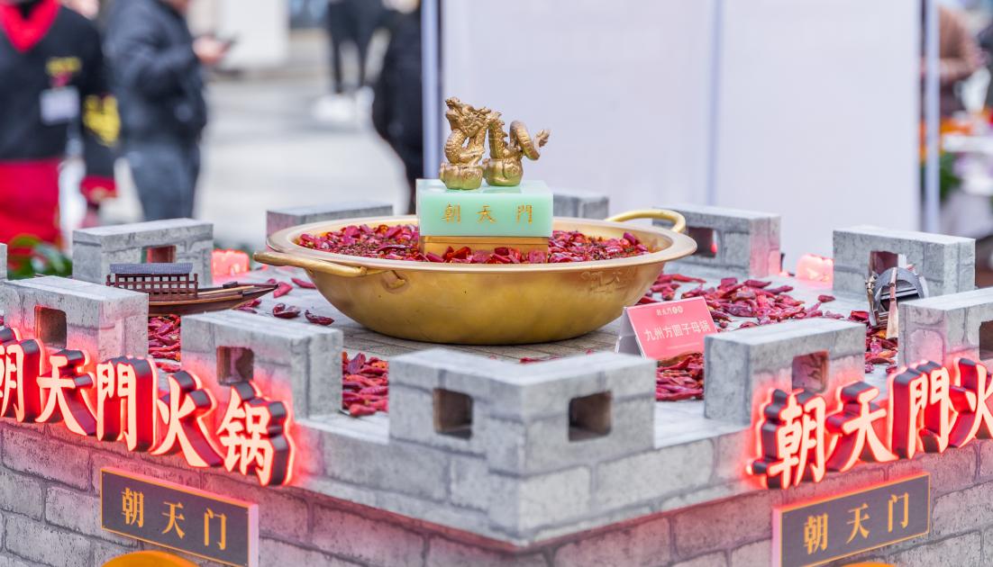 火锅OR麻辣烫，哪样更受欢迎？