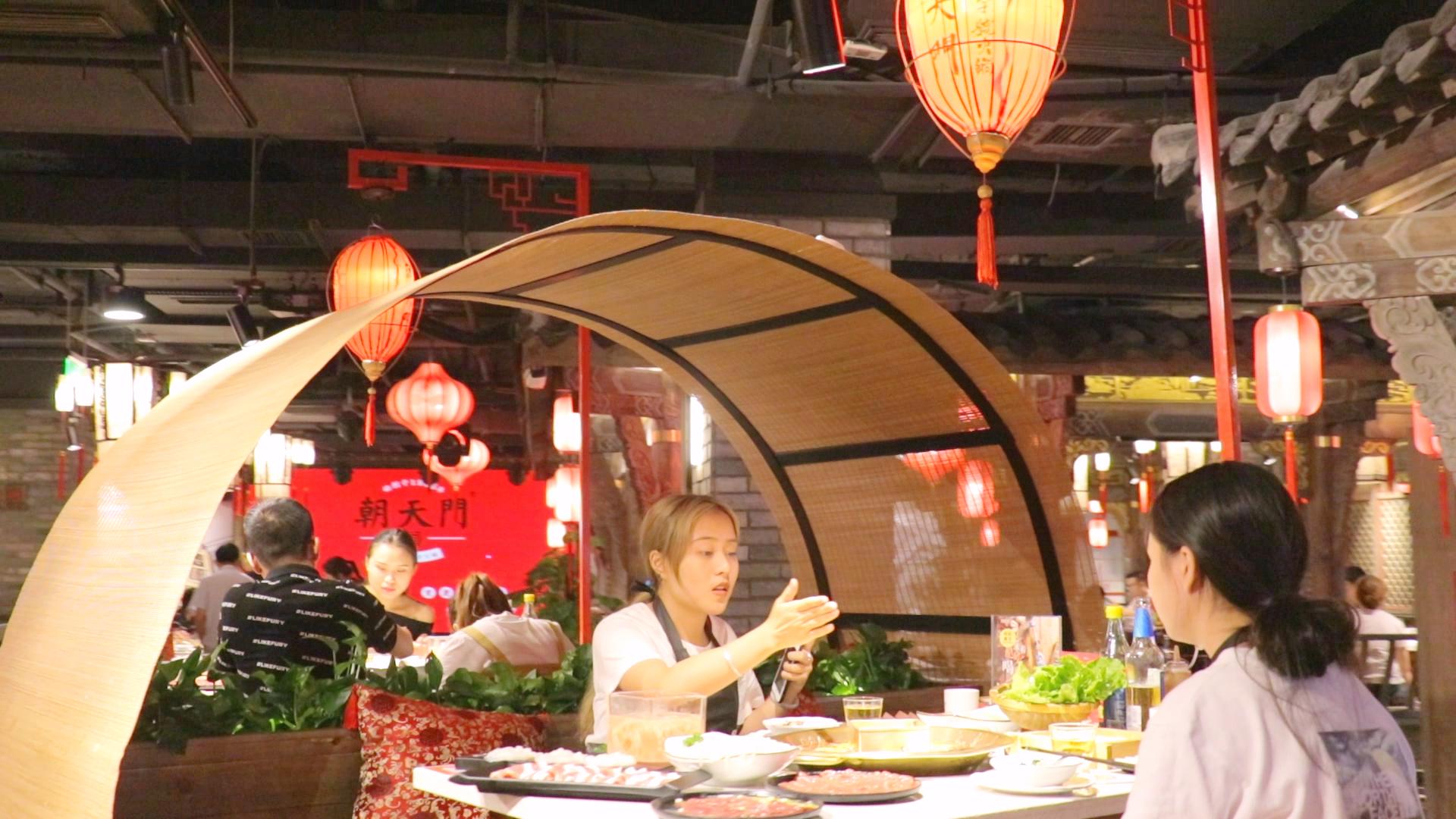 火锅牛肉卷，适合什么锅？牛油锅还是番茄锅？