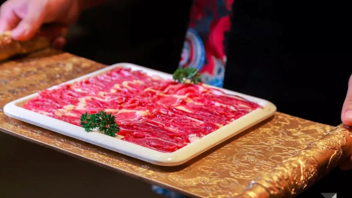 夏日来临，火锅配甜水，快乐加倍！