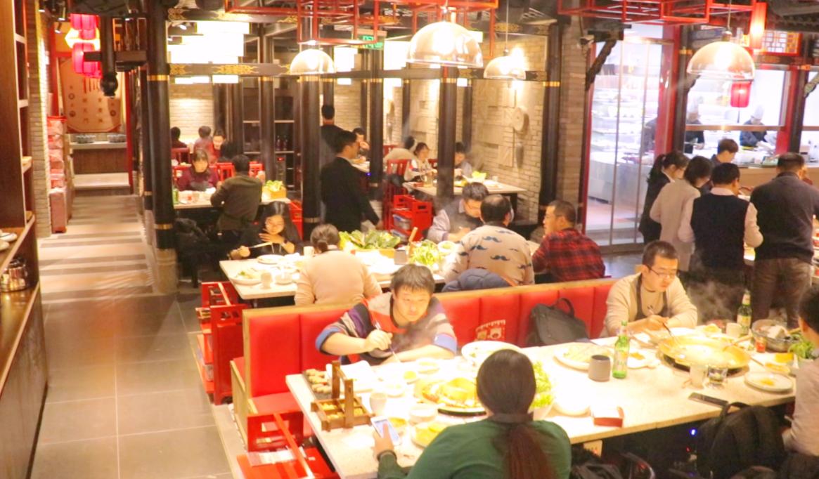 市井火锅，生意好的秘密，居然是特色甜品！