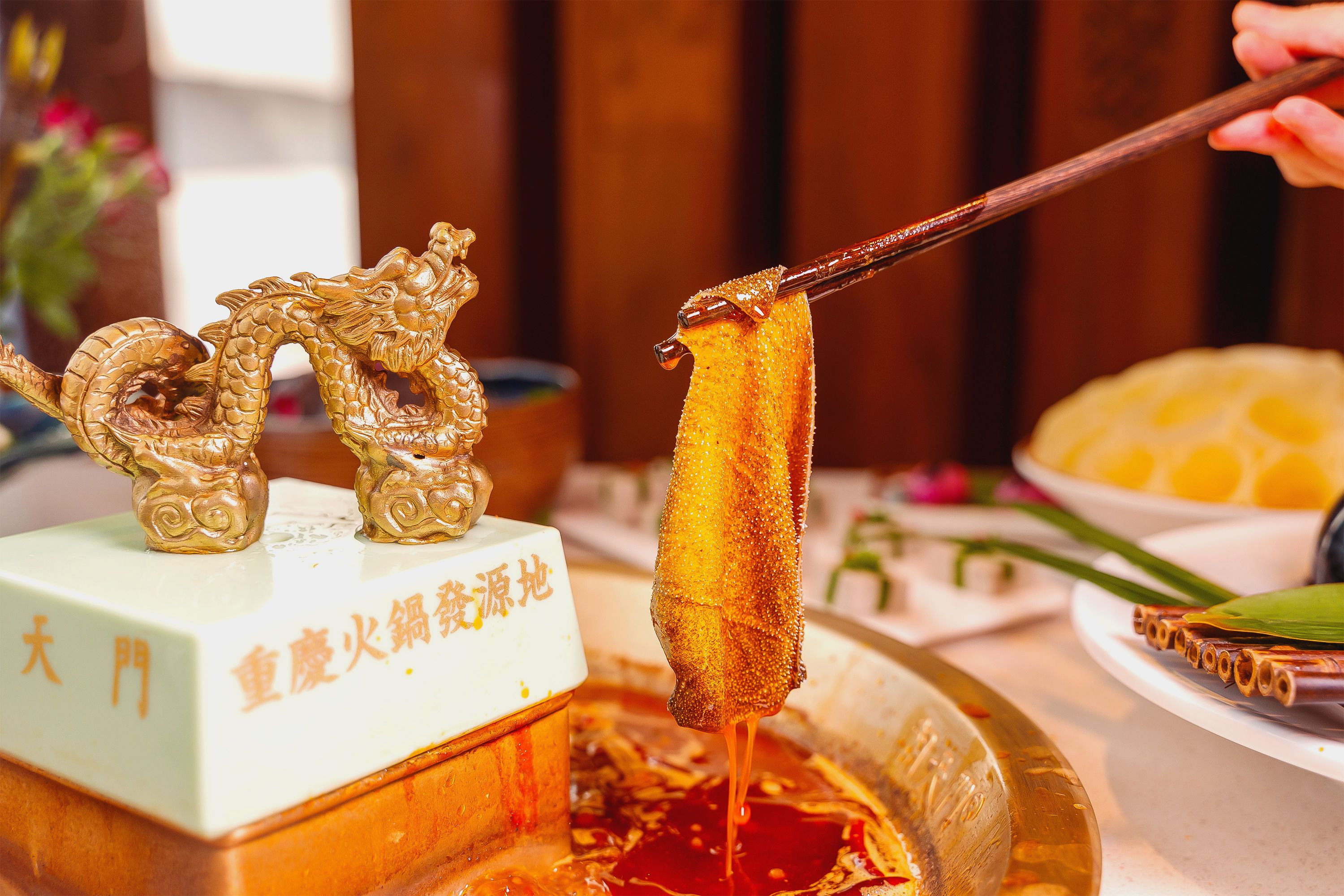 重庆火锅加盟店，为什么毛肚如此受欢迎？
